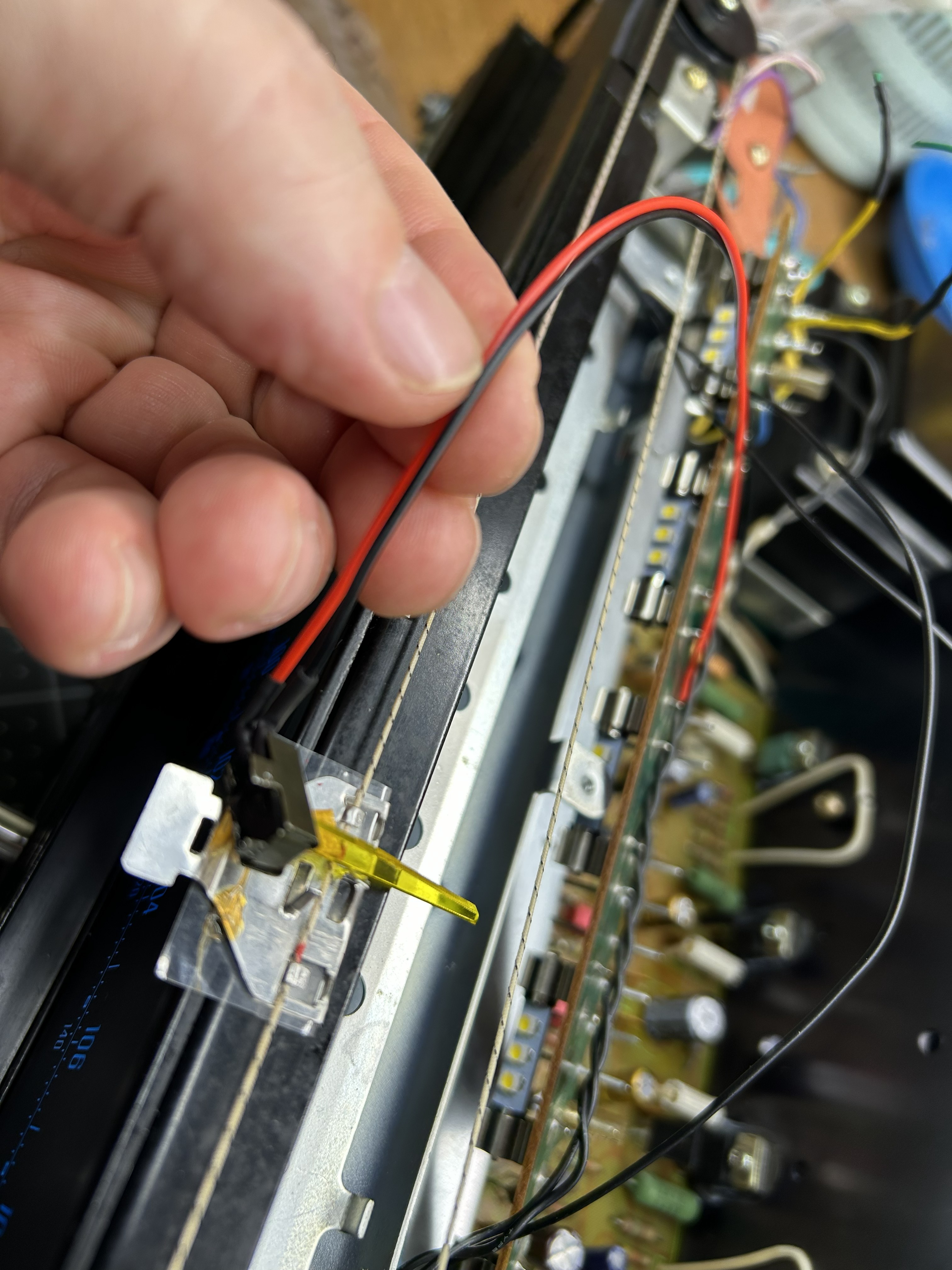 Pioneer SX-535 tuning dial mechanism